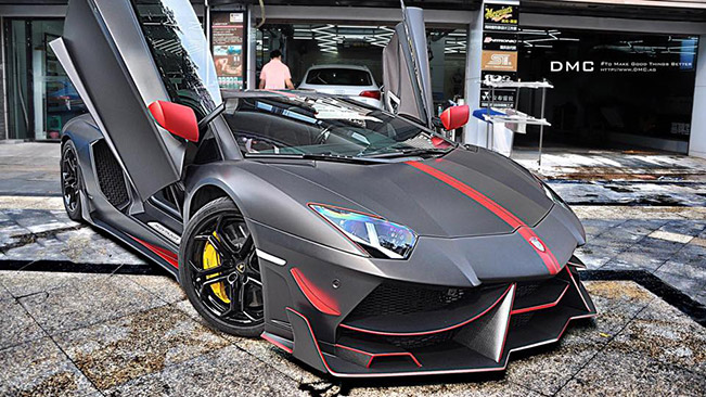 2014 Lamborghini Aventadot Edizione-GT Limited Edition Front Angle