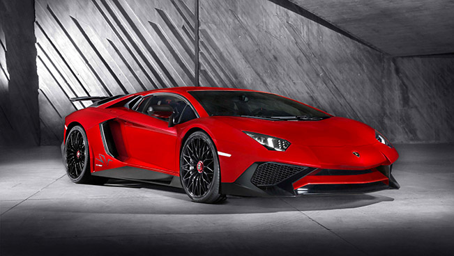 2016 Lamborghini Aventador LP750-4 Superveloce Front Angle