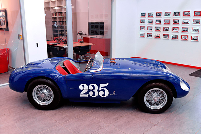 1954 Ferrari 500 Mondial Spyder Side