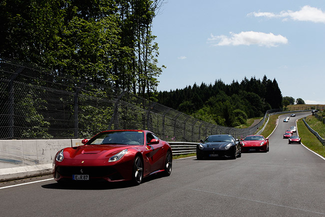 40 Ferraris take on the Nordschleife