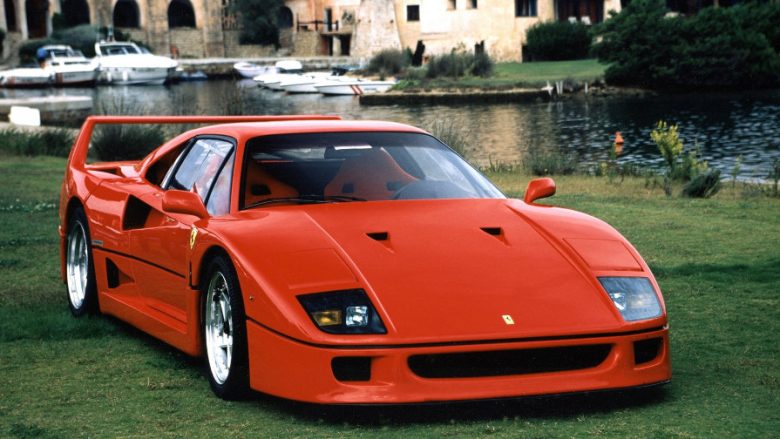 1987 Ferrari F40 Front Angle